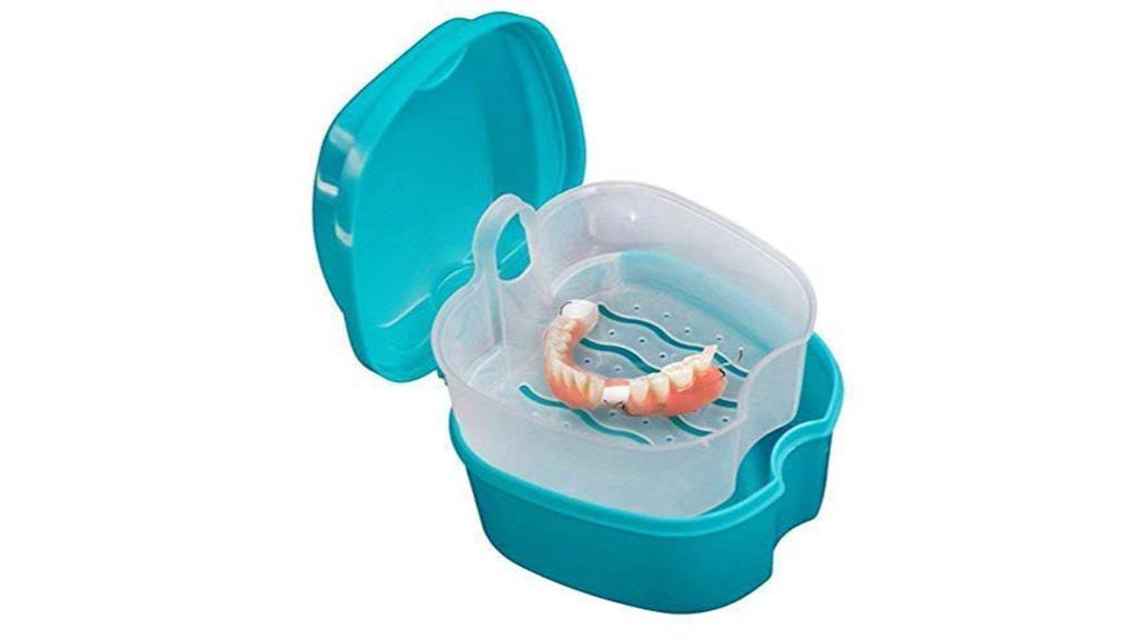 denture case with strainer